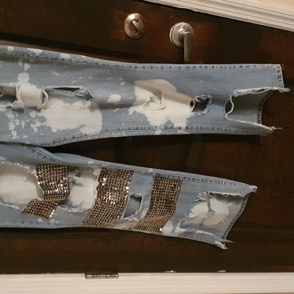 Levi Jeans - Picture 2 of 14